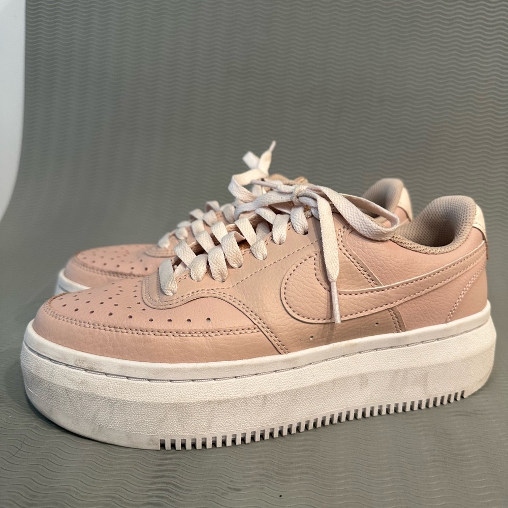 NIKE COURT VISION ALTA SNEAKERS